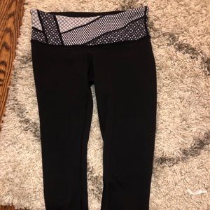 Lululemon Leggings with cute band